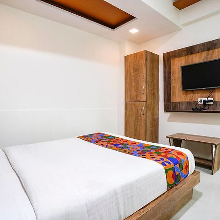 Fabhotel Galaxy I Ahmedabad Exteriör bild