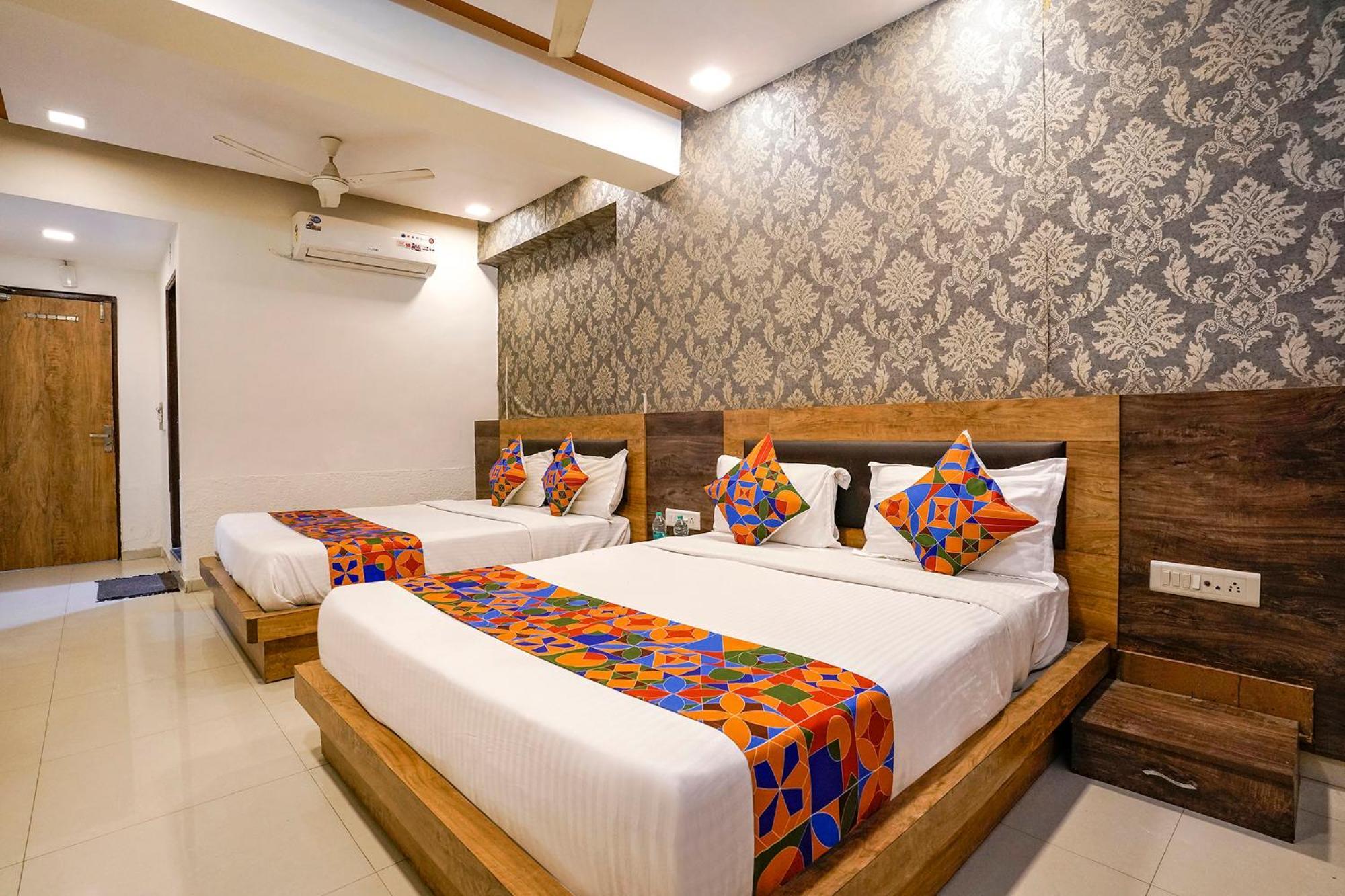 Fabhotel Galaxy I Ahmedabad Exteriör bild