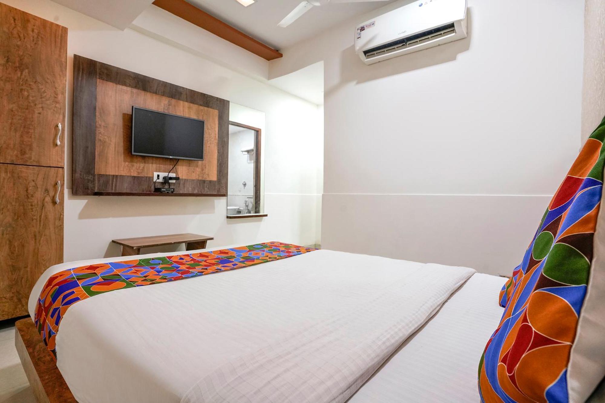Fabhotel Galaxy I Ahmedabad Exteriör bild