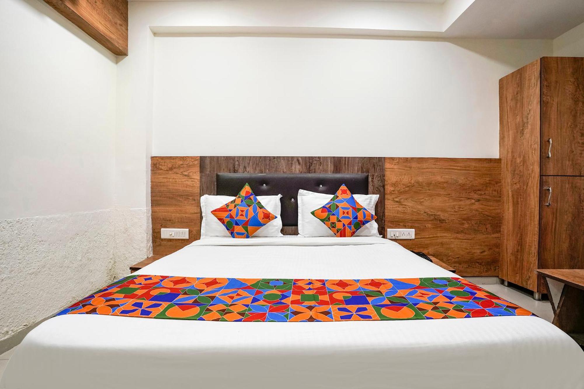 Fabhotel Galaxy I Ahmedabad Exteriör bild