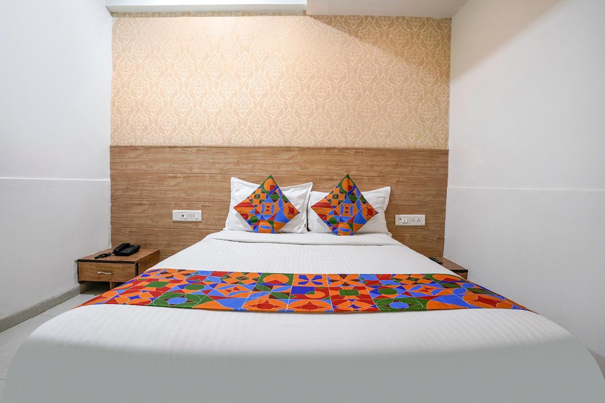 Fabhotel Galaxy I Ahmedabad Exteriör bild