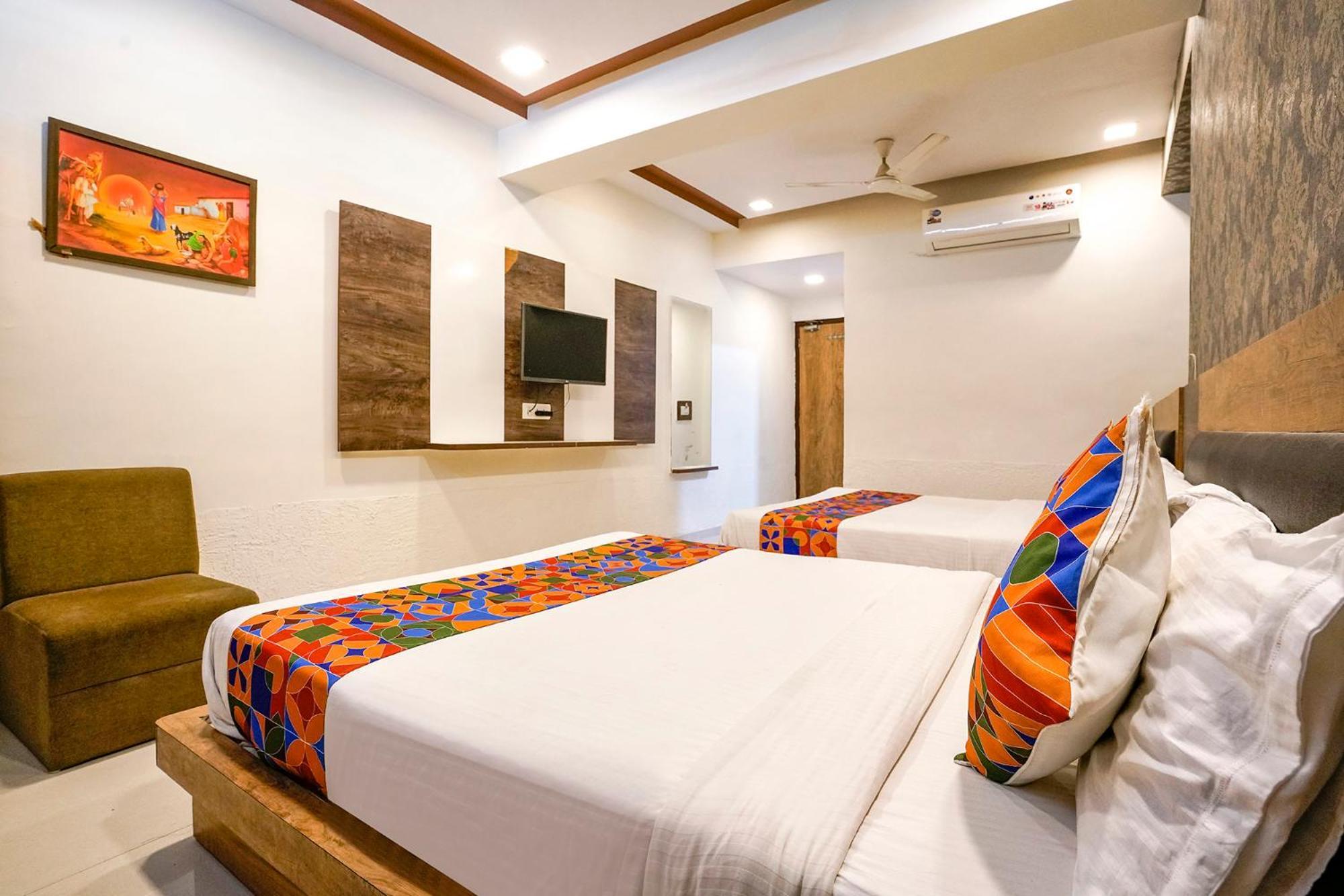 Fabhotel Galaxy I Ahmedabad Exteriör bild