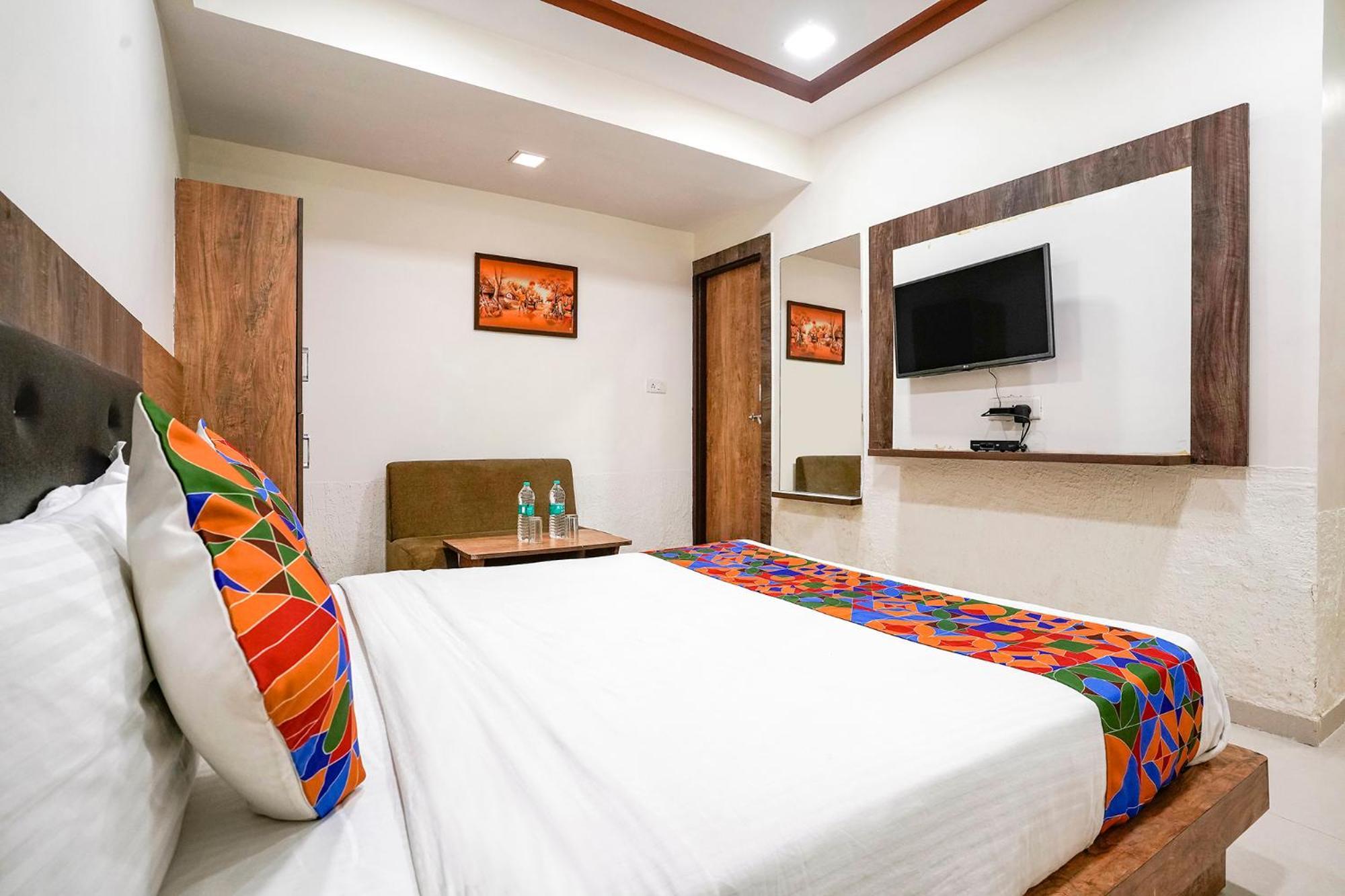 Fabhotel Galaxy I Ahmedabad Exteriör bild