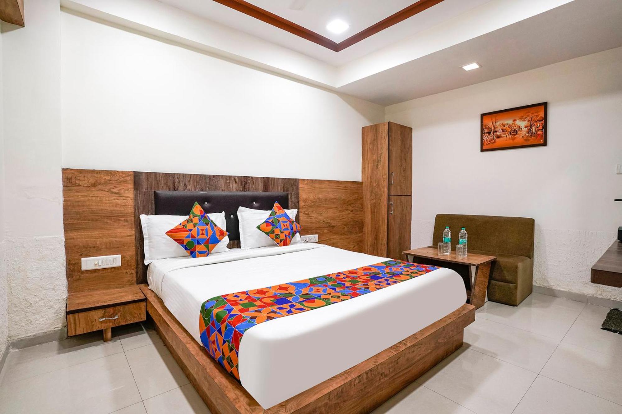 Fabhotel Galaxy I Ahmedabad Exteriör bild